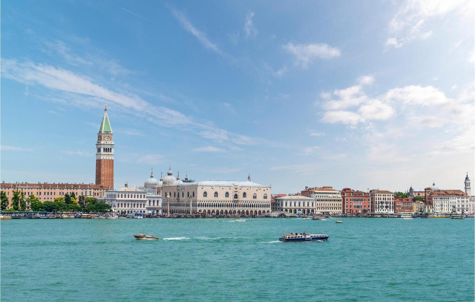 Stunning Apartment In Venezia With Kitchenette Eksteriør bilde